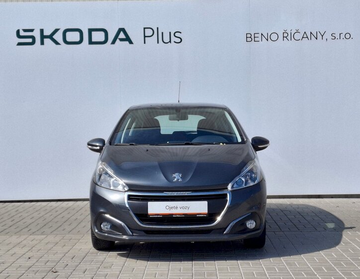 Peugeot 208 Hatchback 1,2 l 60 kw