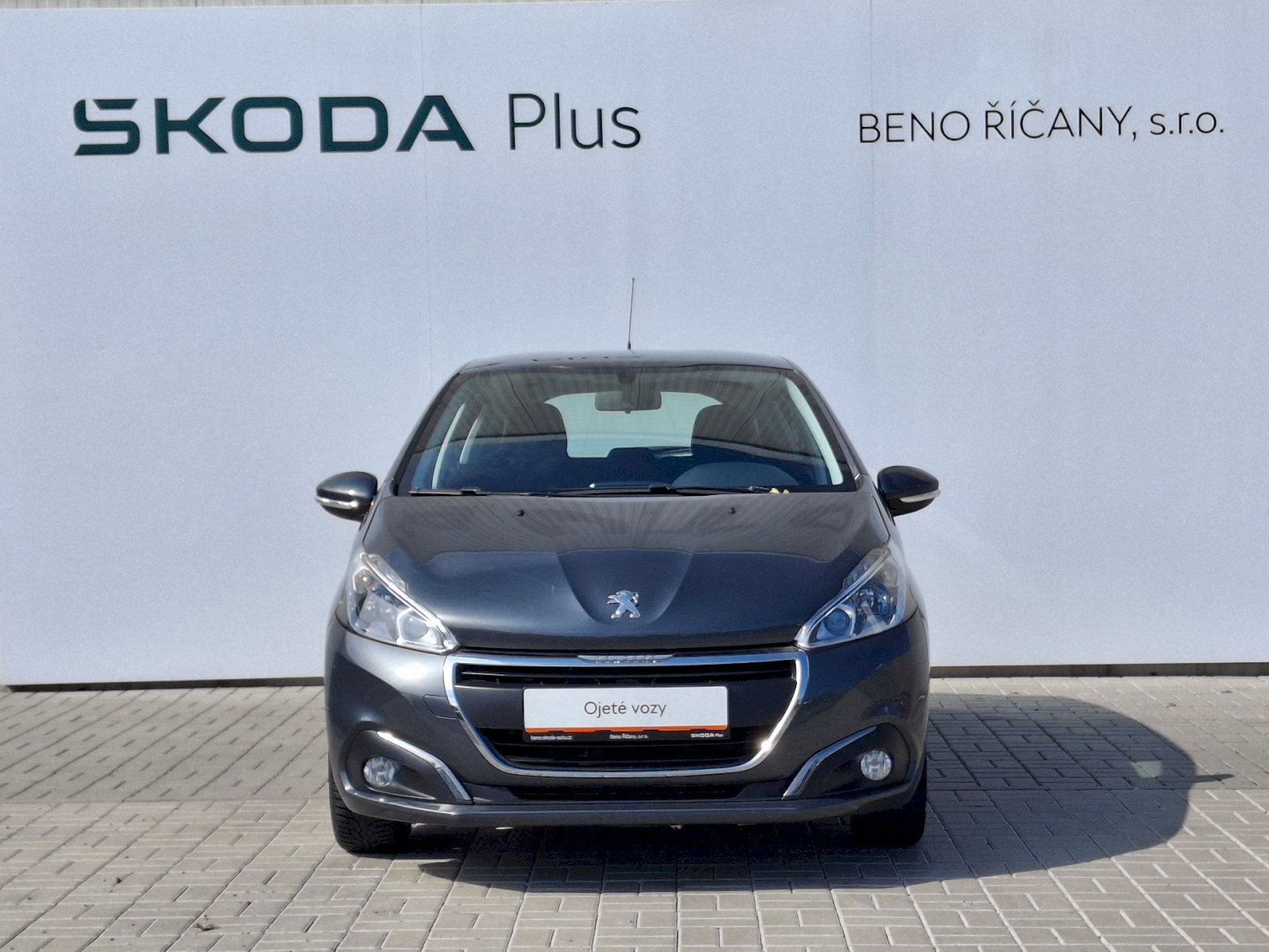 Peugeot 208 Hatchback 1,2 l 60 kw
