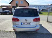 Volkswagen Touran 7