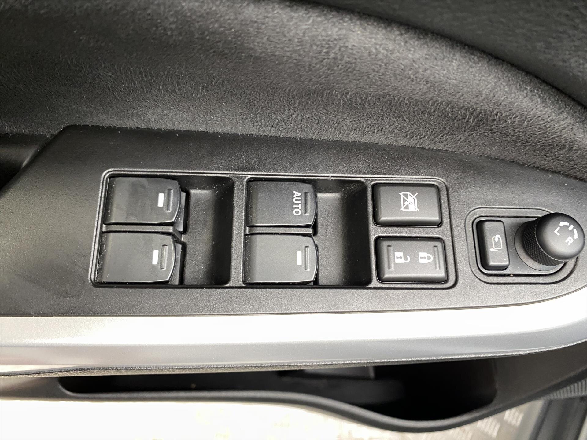 Suzuki Vitara SUV / Terénní 1,6 l 88 kw