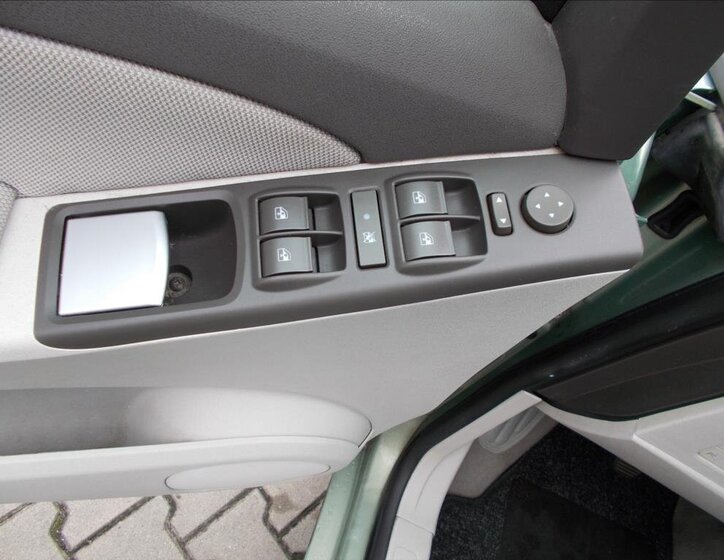 Fiat Idea Hatchback 1,9 l 74 kw