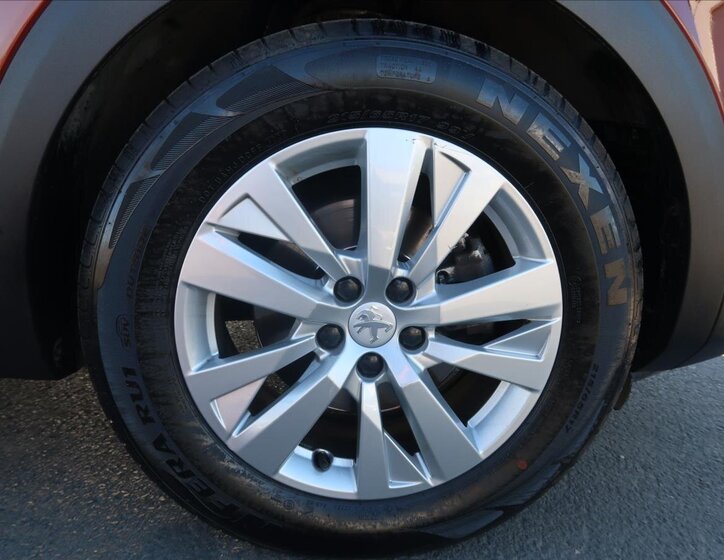 Peugeot 3008 SUV / Terénní 1,2 l 96 kw