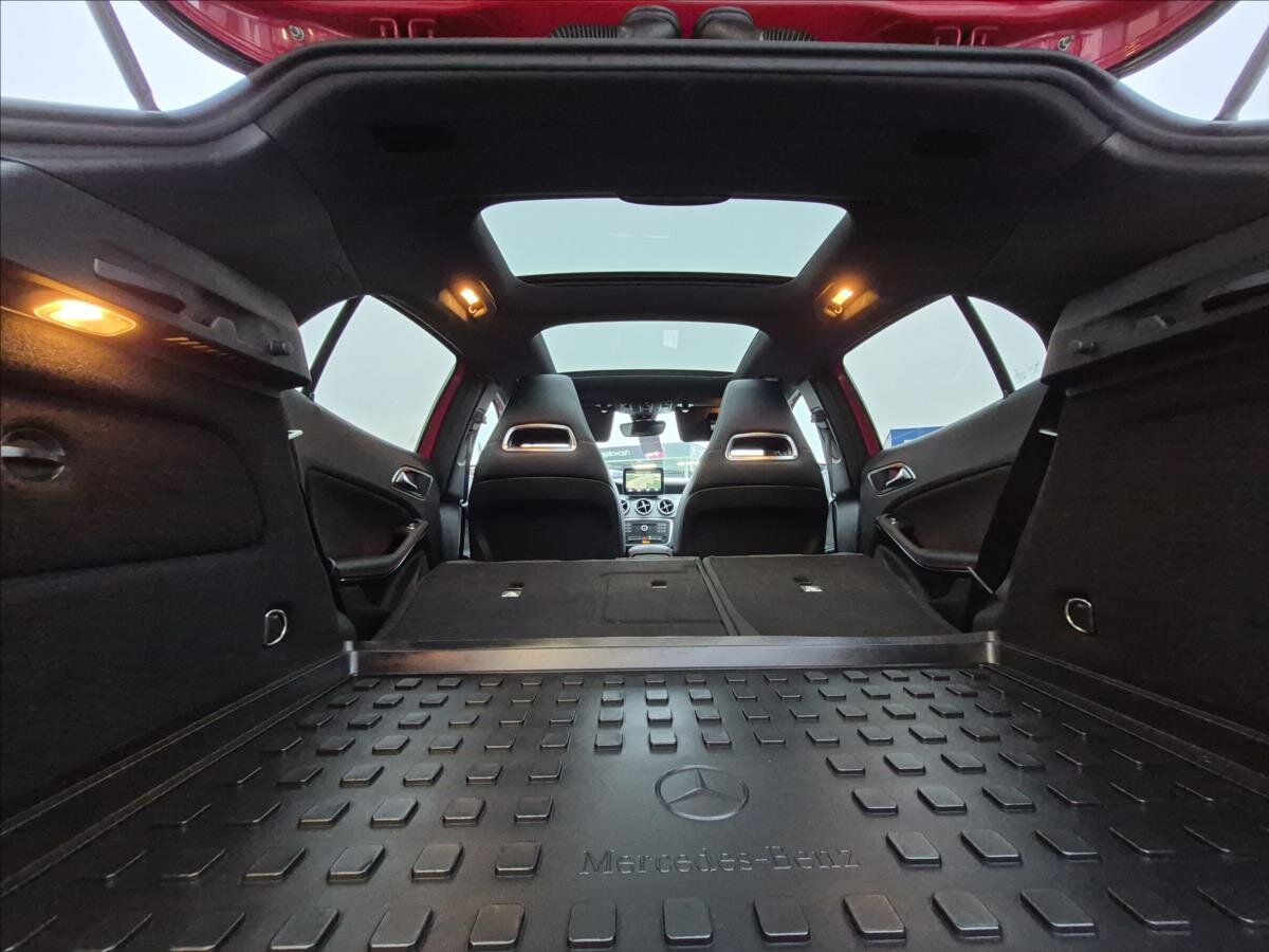 Mercedes-Benz GLA SUV / Terénní 1,6 l 115 kw