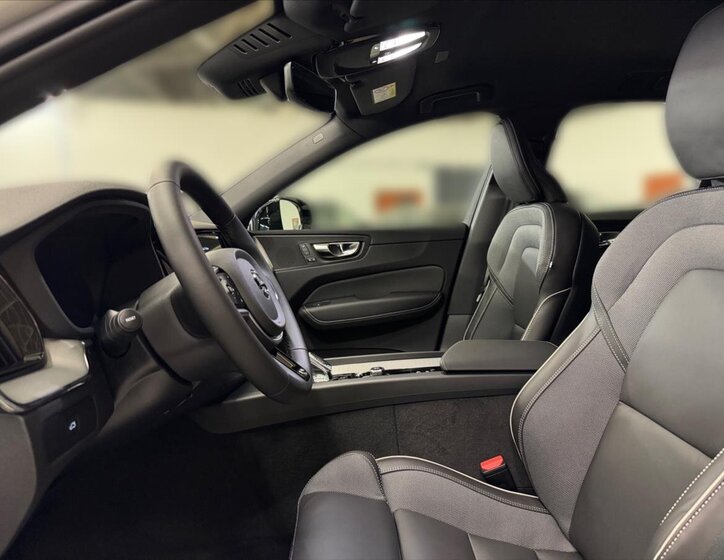 Volvo XC60 SUV / Terénní 2,0 l 184 kw
