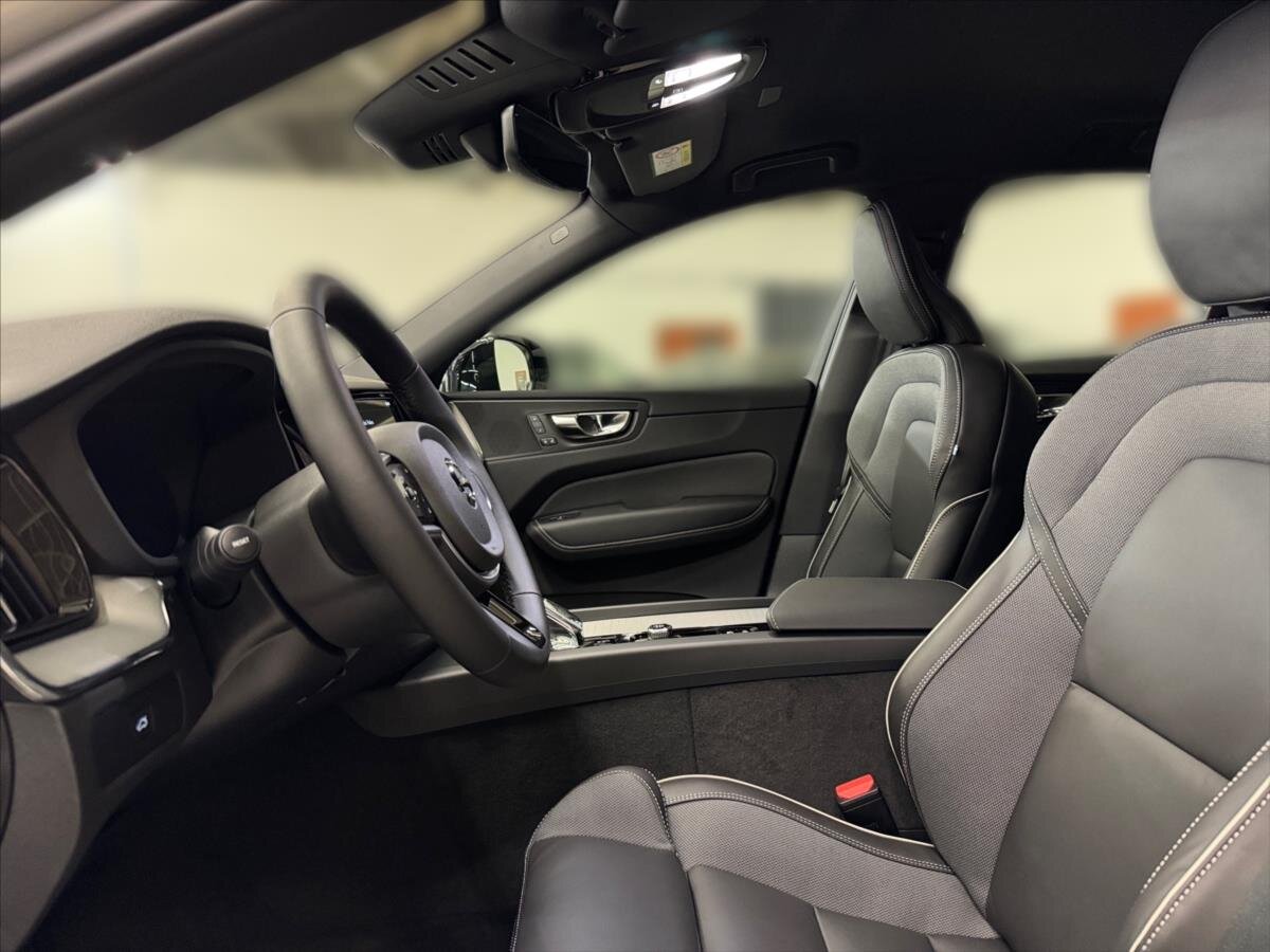 Volvo XC60 SUV / Terénní 2,0 l 184 kw
