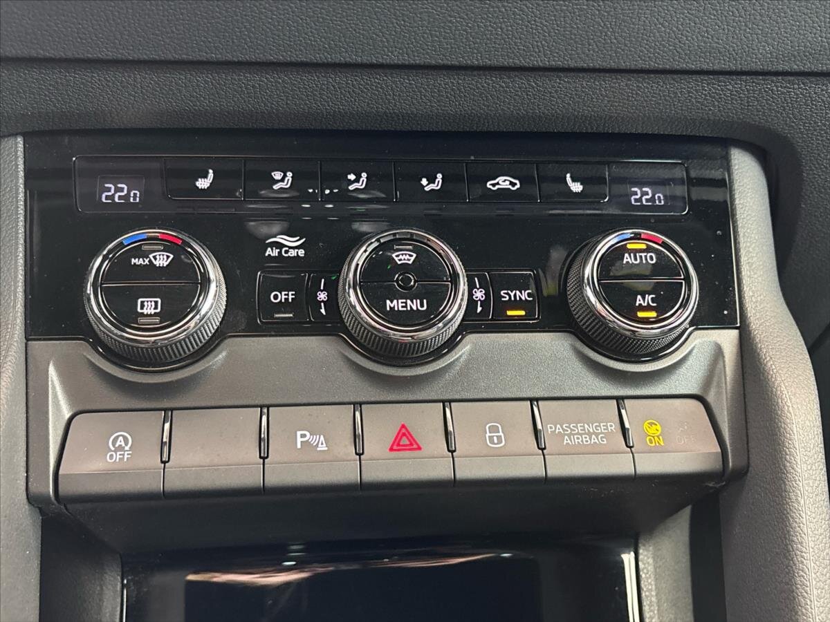 Škoda Karoq SUV / Terénní 1,5 l 110 kw