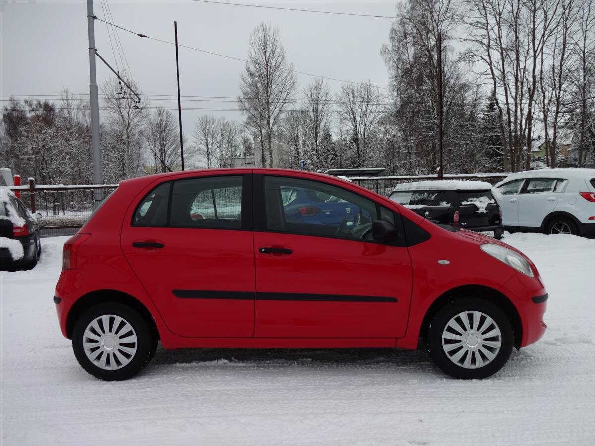 Toyota Yaris Hatchback 998,0 51 kw