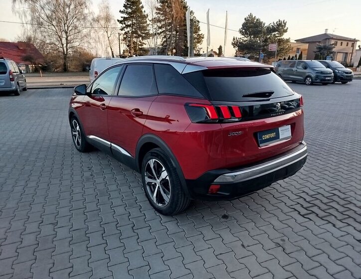 Peugeot 3008 SUV / Terénní 1,5 l 96 kw