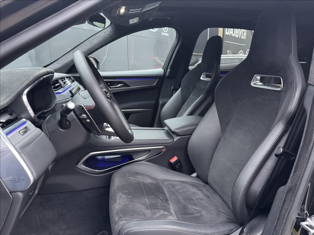 Jaguar F-Pace SUV / Terénní 5,0 l 405 kw