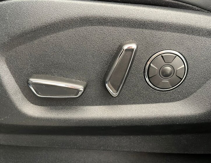 Ford S-MAX MPV 2,5 l 140 kw