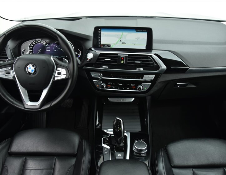 BMW X3 SUV / Terénní 2,0 l 140 kw
