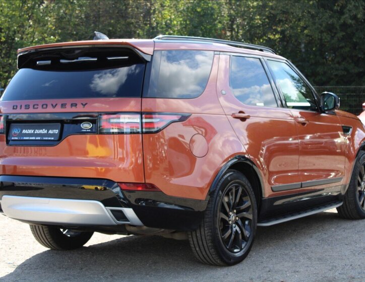 Land Rover Discovery 5