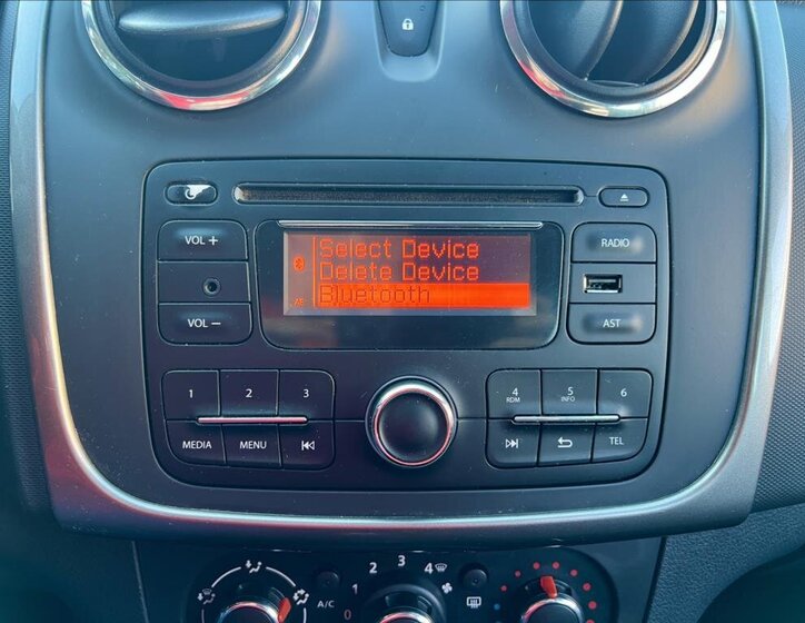 Dacia Sandero Hatchback 1,1 l 55 kw