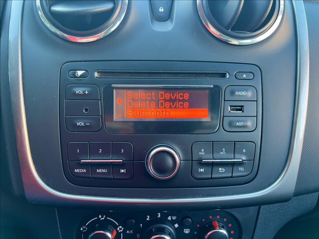 Dacia Sandero Hatchback 1,1 l 55 kw