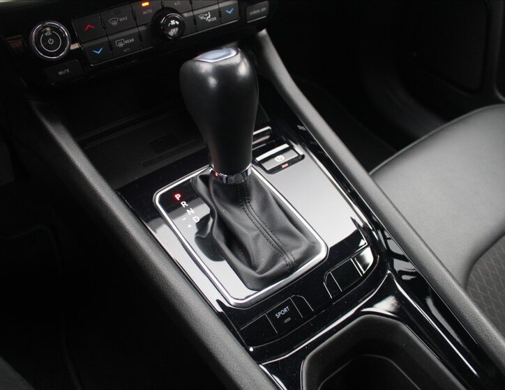 Jeep Compass SUV / Terénní 1,3 l 110 kw