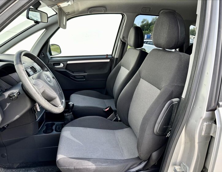 Opel Meriva MPV 1,6 l 74 kw