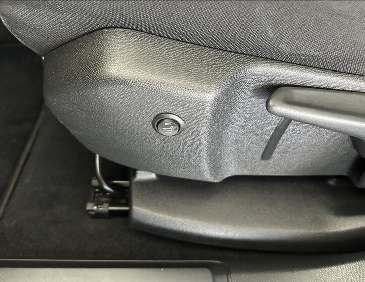 Peugeot 3008 SUV / Terénní 1,5 l 96 kw