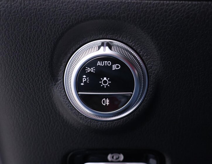 Mercedes-Benz Třídy C Sedan 1,5 l 150 kw