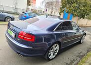 Audi S8 5
