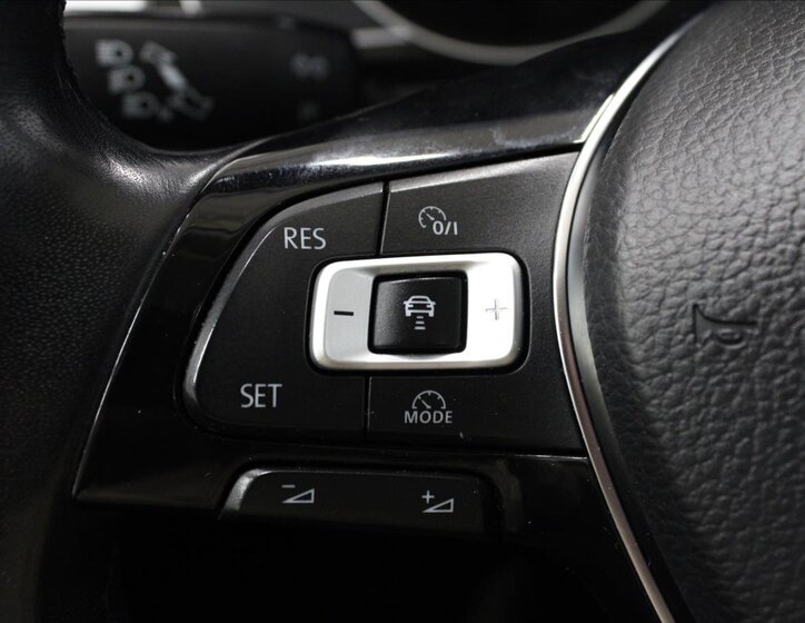 Volkswagen Passat 18