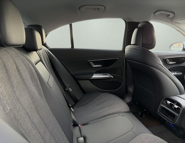 Mercedes-Benz Třídy E Sedan / Limuzína 2,0 l 145 kw