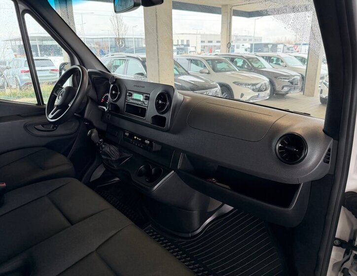 Mercedes-Benz Sprinter 18