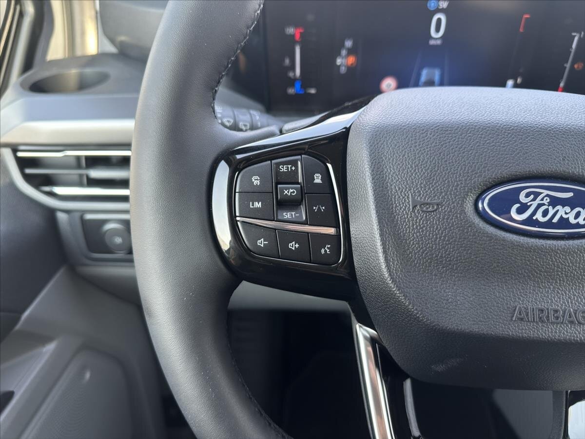 Ford Tourneo Custom Kombi 2,0 l 125 kw