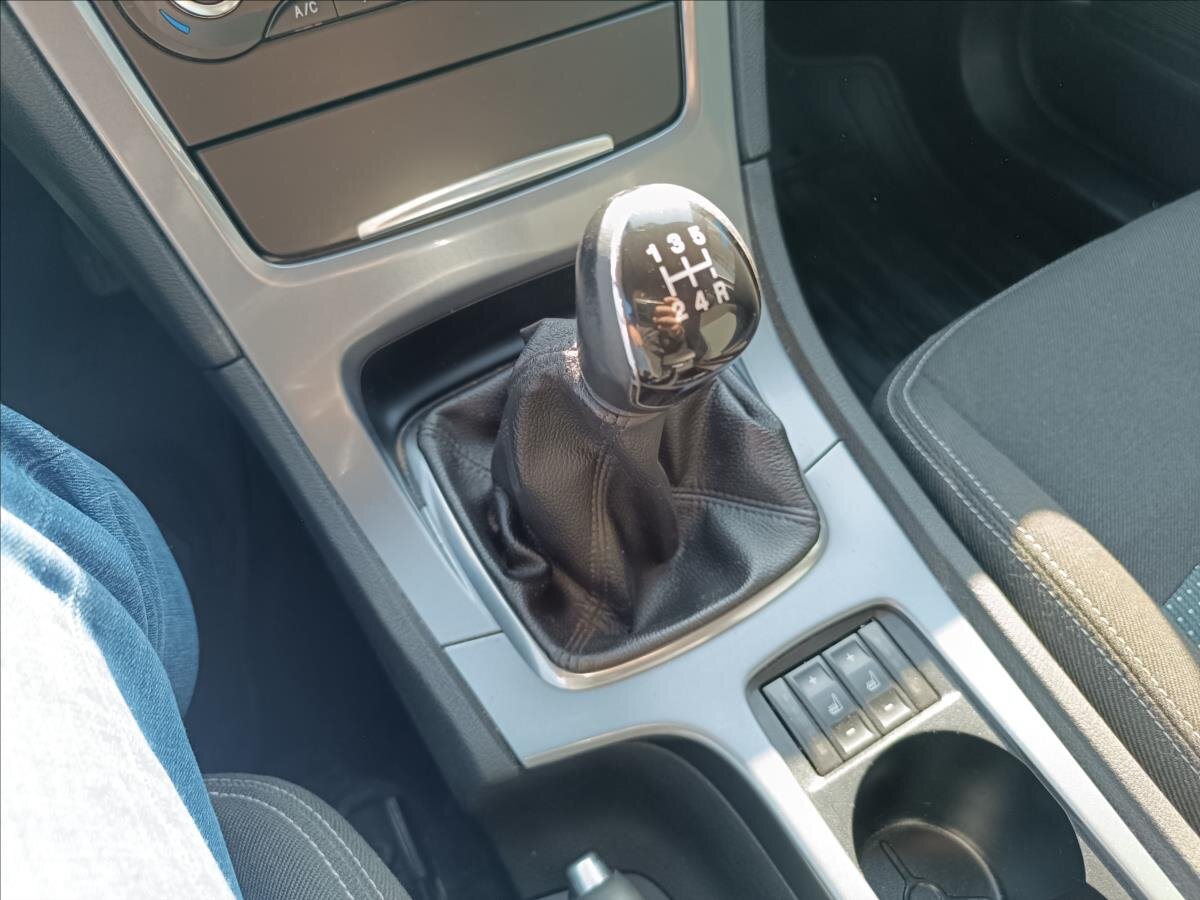 Ford Mondeo Kombi 1,6 l 88 kw