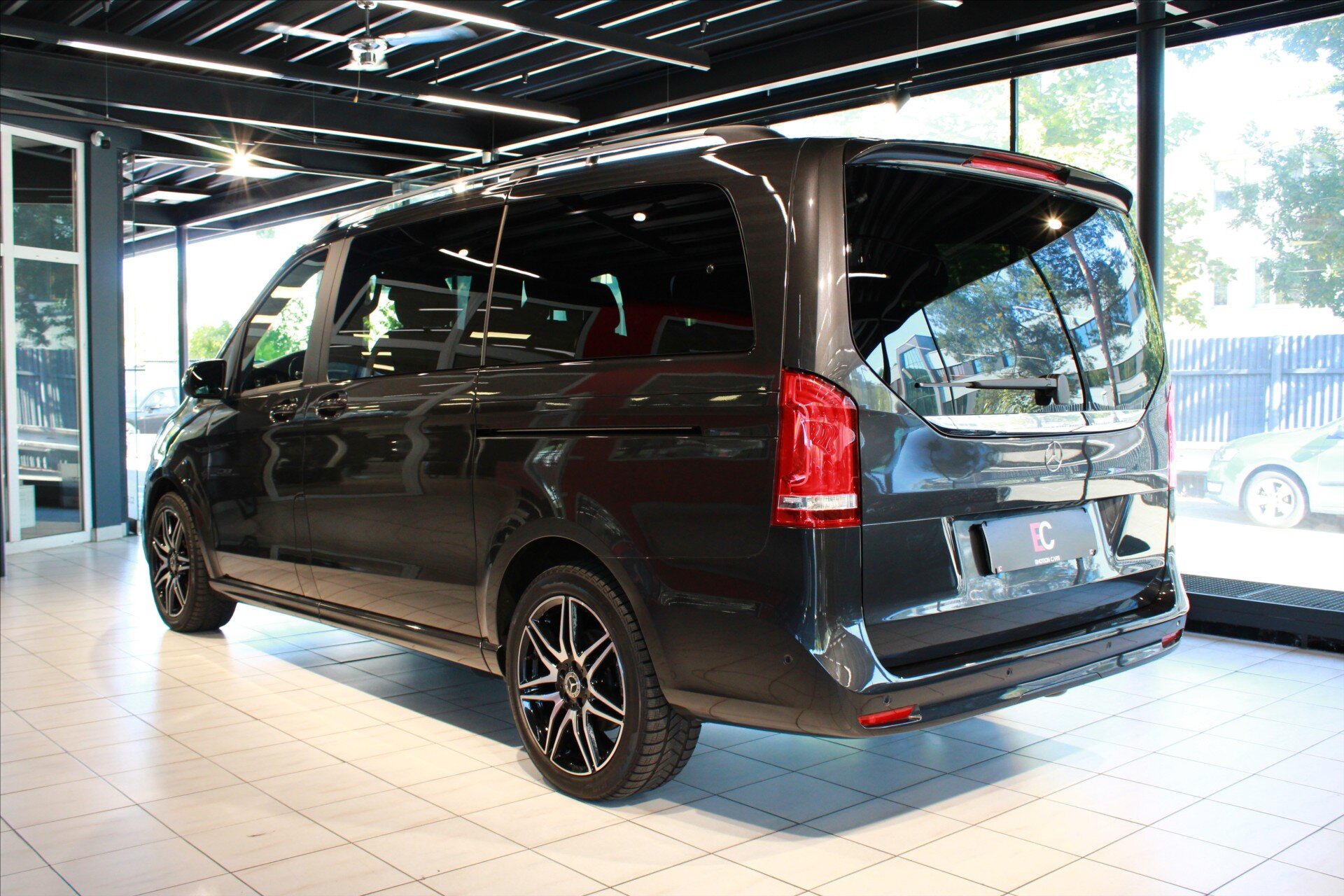 Mercedes-Benz Třídy V MPV 2,0 l 174 kw