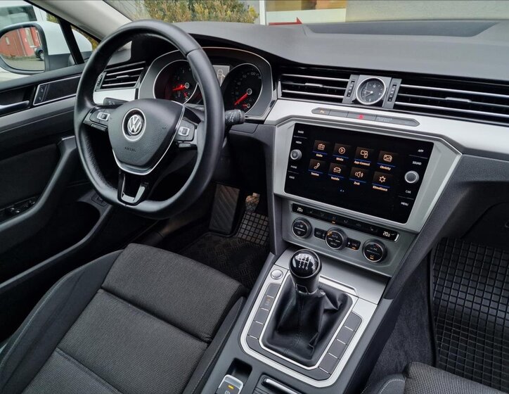 Volkswagen Passat Kombi 1,4 l 110 kw