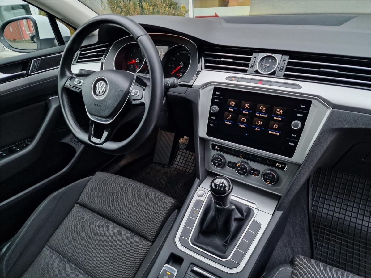 Volkswagen Passat Kombi 1,4 l 110 kw