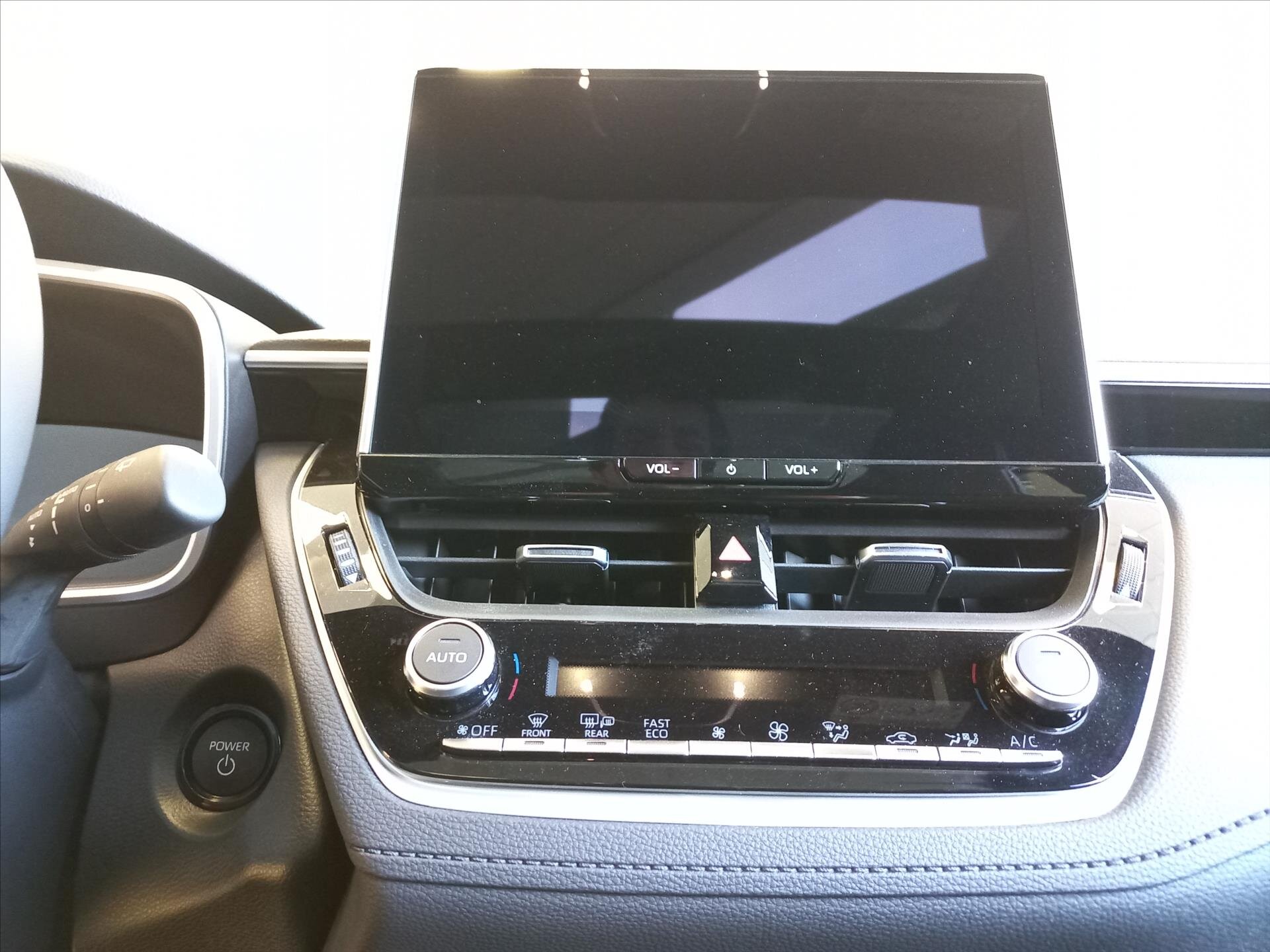 Toyota Corolla Cross CUV 2,0 l 112 kw