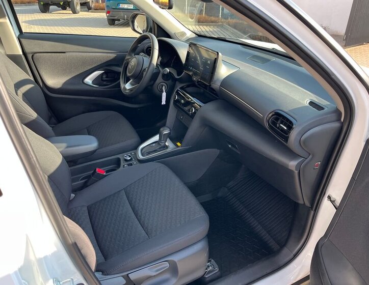 Toyota Yaris Cross SUV / Terénní 1,5 l 68 kw