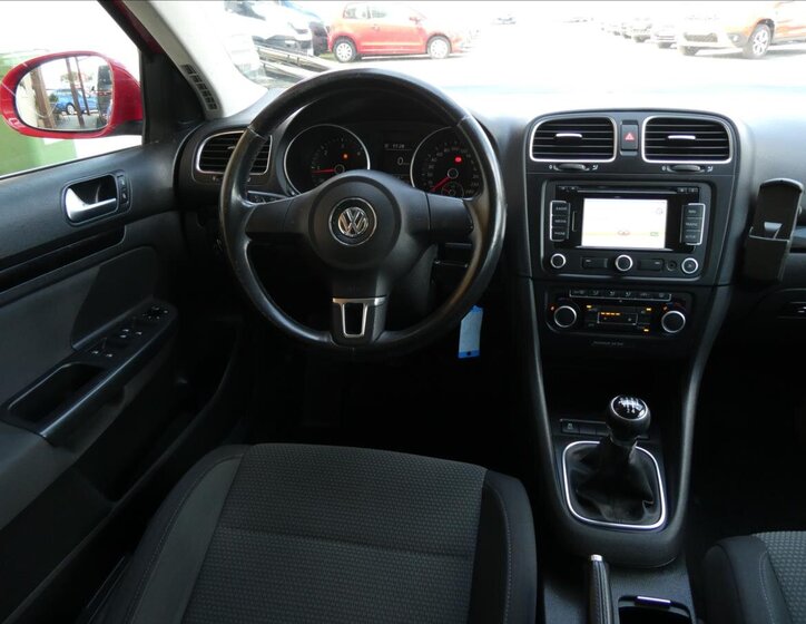 Volkswagen Golf Kombi 1,6 l 77 kw