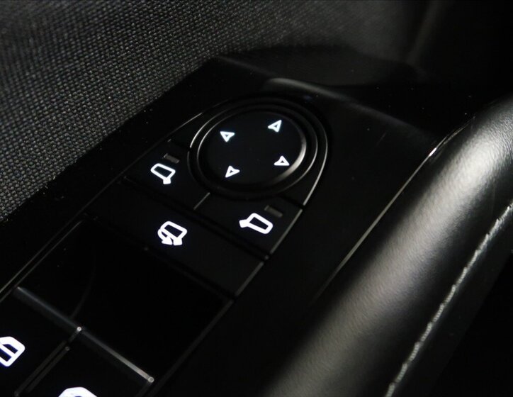 Mazda CX-30 SUV / Terénní 2,0 l 90 kw