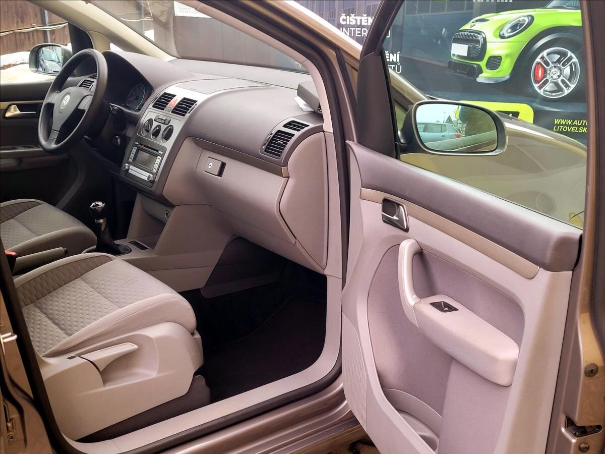 Volkswagen Touran Kombi 1,4 l 103 kw