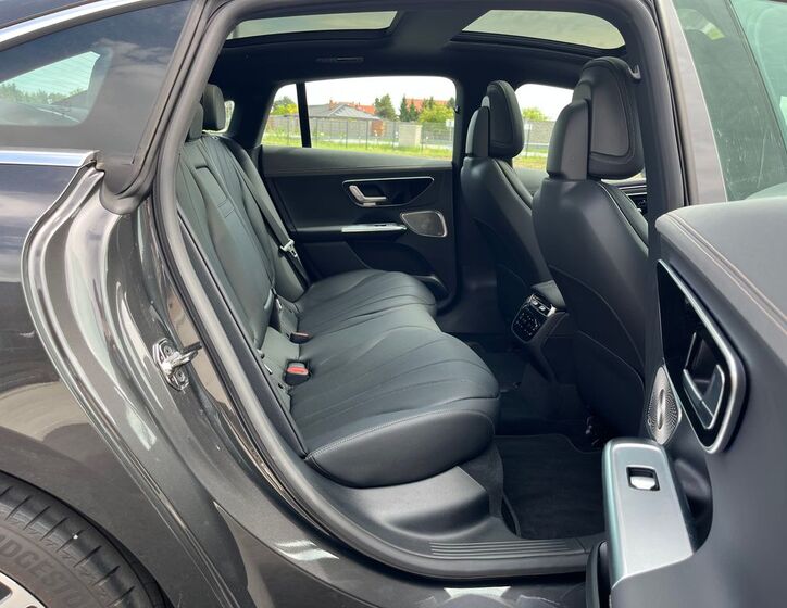 Mercedes-Benz EQE 16