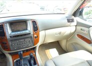 Toyota Land Cruiser SUV / Terénní 4,7 l 175 kw