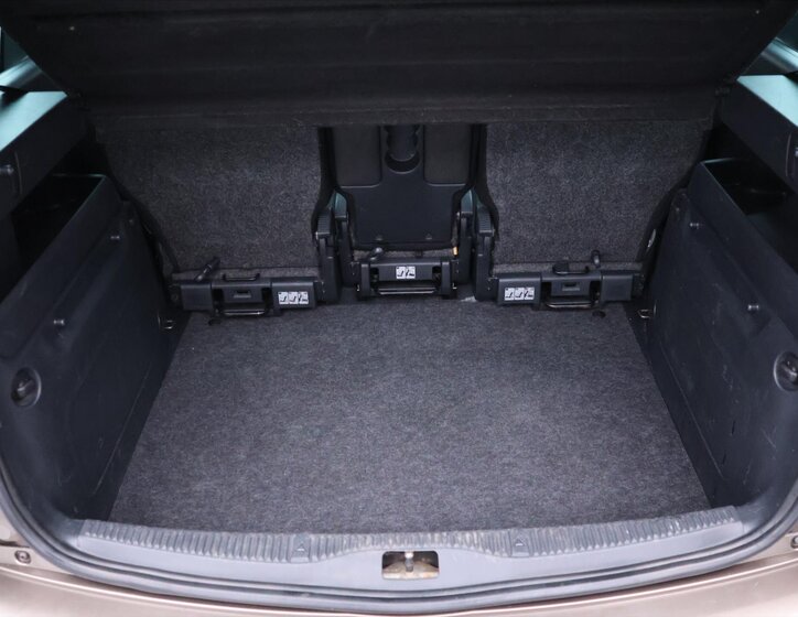 Škoda Roomster MPV 1,2 l 63 kw