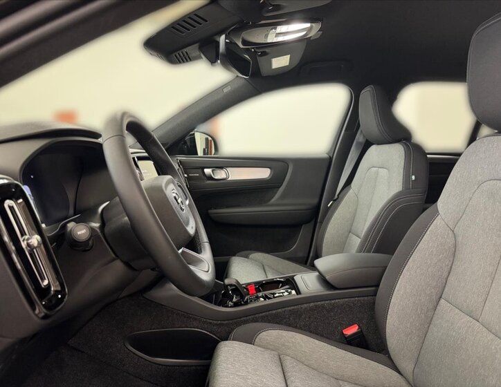 Volvo XC40 SUV 2,0 l 120 kw