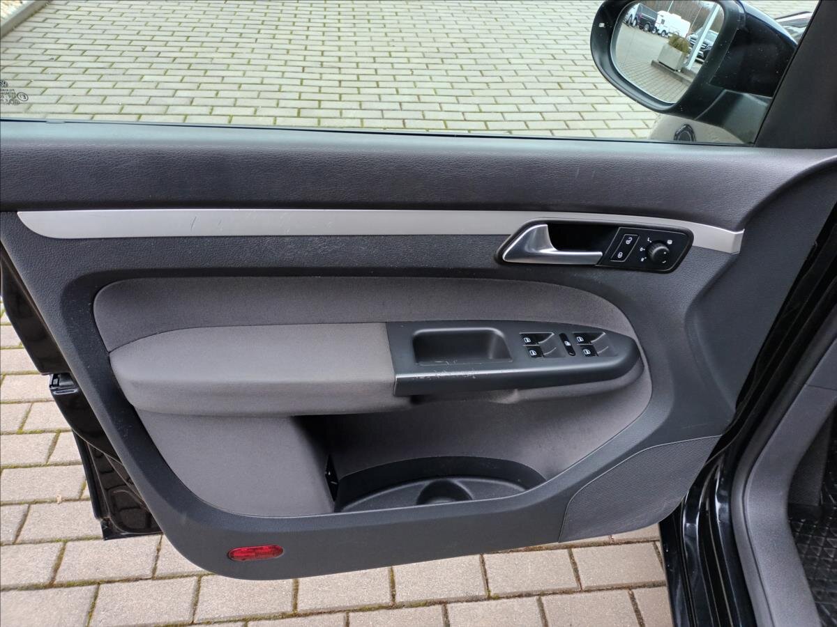 Volkswagen Touran MPV 1,4 l 103 kw