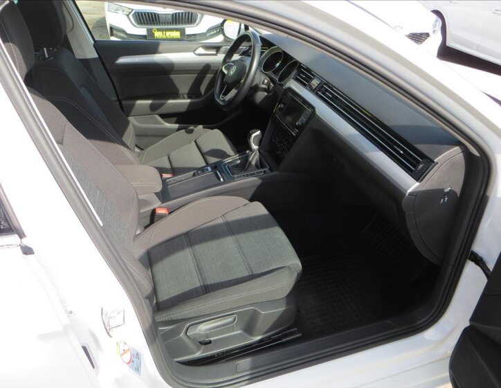 Volkswagen Passat Liftback 1,5 l 110 kw