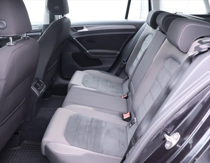 Volkswagen Golf Kombi 999,0 81 kw