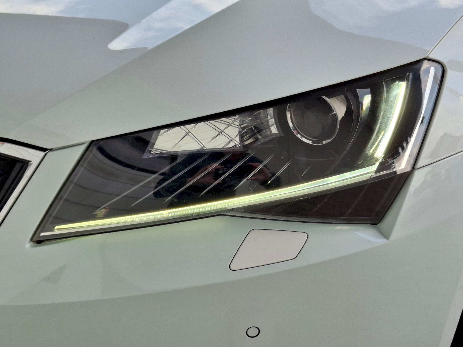 Škoda Superb Sedan / Limuzína 2,0 l 206 kw