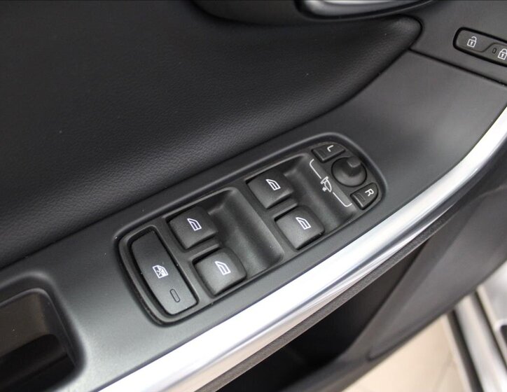 Volvo V60 Kombi 2,0 l 110 kw