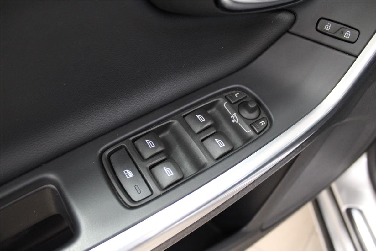 Volvo V60 Kombi 2,0 l 110 kw