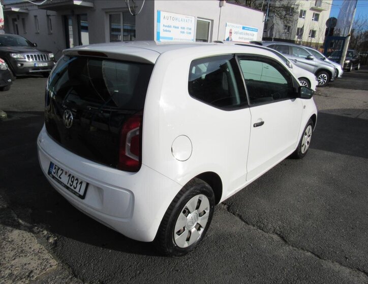 Volkswagen up! 6