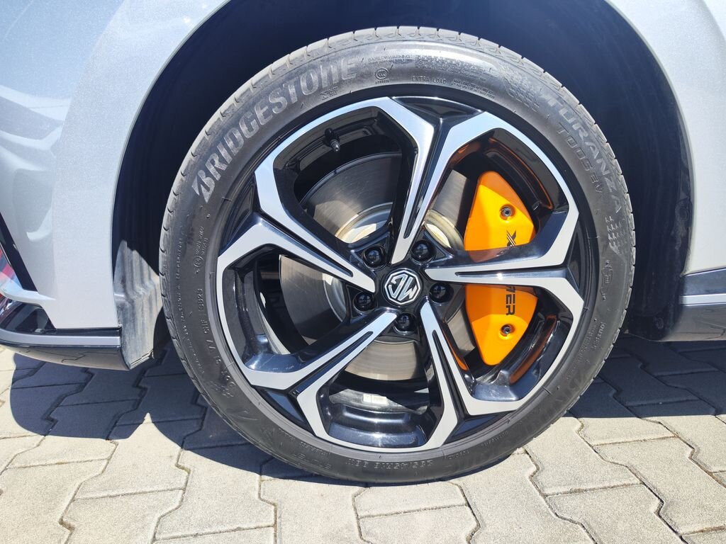 MG MG4 Hatchback 0,0 320 kw