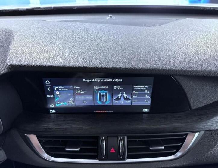 Alfa Romeo Stelvio 9