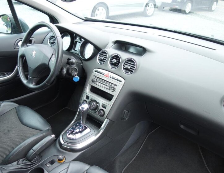 Peugeot 308 Hatchback 1,6 l 103 kw